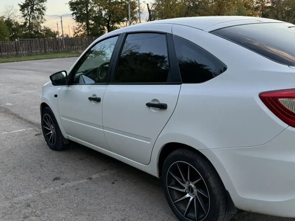 2020 Lada (ВАЗ) Granta I Рестайлинг, белый, 518000 рублей - вид 6