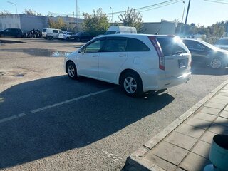 2009 Honda Stream II Рестайлинг, белый, 1450000 рублей, вид 2