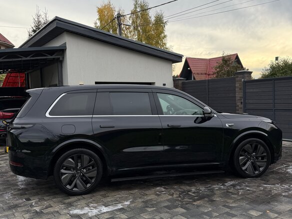 2024 Li Auto (Lixiang) L9 44.5 kWh I, чёрный, 6800000 рублей - вид 4