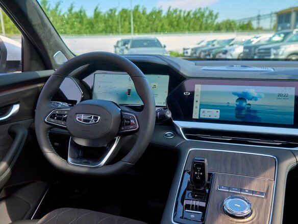2026 Geely Monjaro I Рестайлинг, серебристый, 4855990 рублей - вид 29