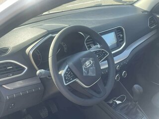 2026 Lada (ВАЗ) Vesta SW I Рестайлинг (NG), белый, 1810000 рублей, вид 4