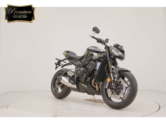 2025 Triumph Street Triple, чёрный, 1477000 рублей - вид 2