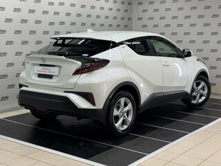 2018 Toyota C-HR I, белый, 1790000 рублей, вид 2