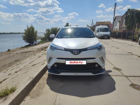 2017 Toyota C-HR I, белый, 1730000 рублей, вид 2