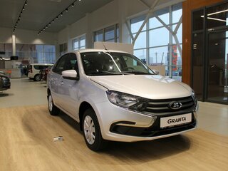 2026 Lada (ВАЗ) Granta I Рестайлинг, серебристый, 1151000 рублей, вид 4