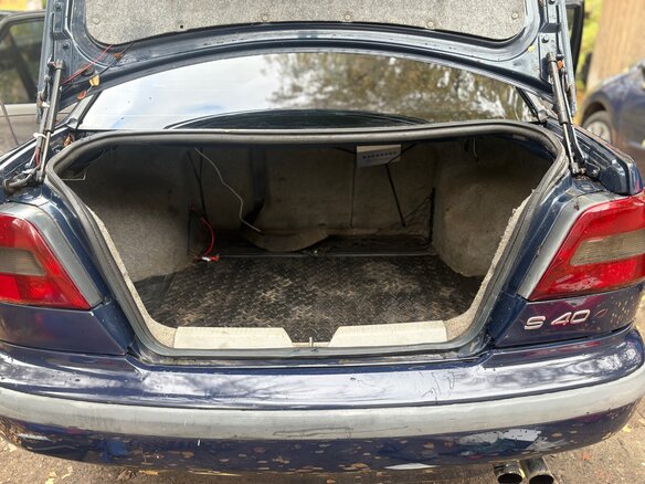 1997 Volvo S40 I, синий, 200000 рублей - вид 10