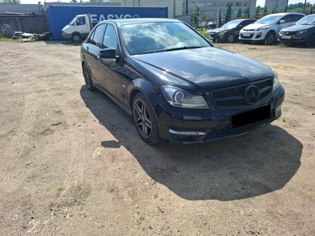 2011 Mercedes-Benz C-Класс 180 III (W204) Рестайлинг, чёрный, 1080000 рублей, вид 3