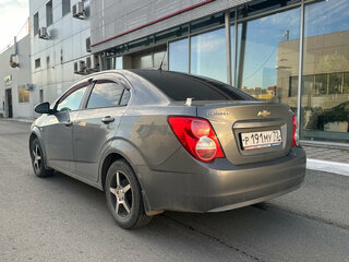 2014 Chevrolet Aveo II, серый, 650000 рублей, вид 2