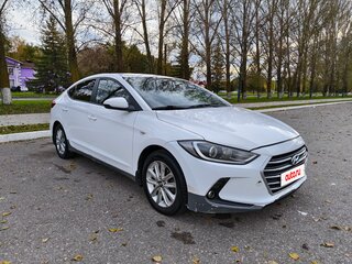 2017 Hyundai Elantra VI (AD), белый, 790000 рублей, вид 3