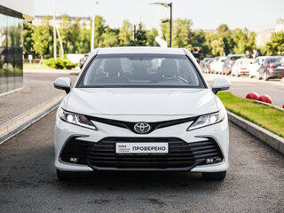 2021 Toyota Camry VIII (XV70) Рестайлинг, белый, 3255768 рублей, вид 4