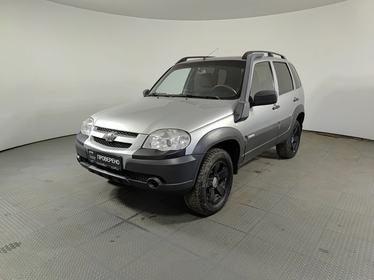 Открыть фотографии: Chevrolet Niva I Рестайлинг