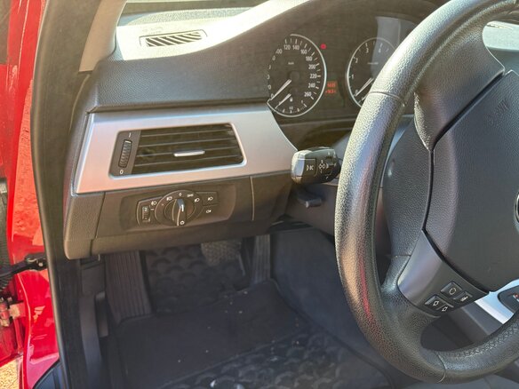 2005 BMW 3 серии 320i V (E90/E91/E92/E93), красный, 880000 рублей - вид 21