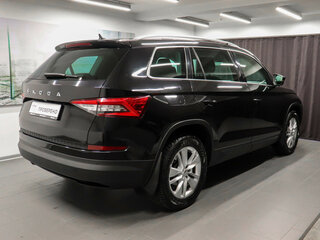 2019 Skoda Kodiaq I, чёрный, 2990000 рублей, вид 4