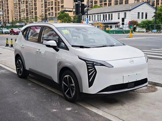 2026 Aion Y Plus 58.9 kWh, белый, 2100000 рублей, вид 3