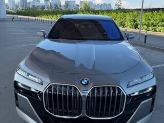 2023 BMW 7 серии 740d xDrive VII (G70), серый, 10800000 рублей, вид 2