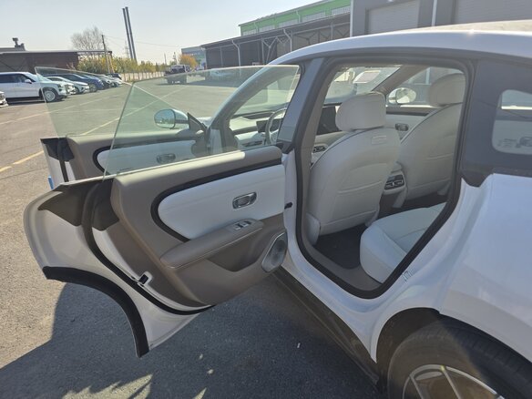 2026 Changan Qiyuan A06 28.39 kWh, серый, 2700000 рублей - вид 26
