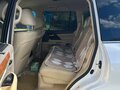 2017 Lexus LX 450d III Рестайлинг 2, белый, 7300000 рублей - вид 6