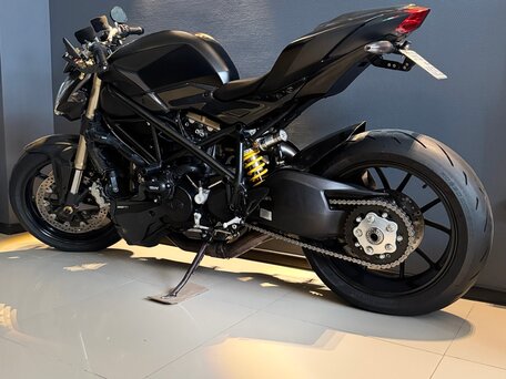 2012 Ducati Streetfighter, чёрный, 700000 рублей, вид 5