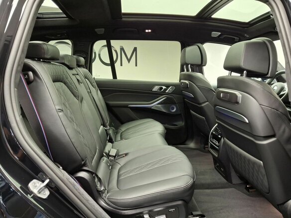 2026 BMW X7 40d I (G07) Рестайлинг, чёрный, 18950000 рублей - вид 6
