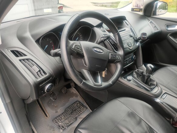 2016 Ford Focus III Рестайлинг, белый, 680000 рублей - вид 6