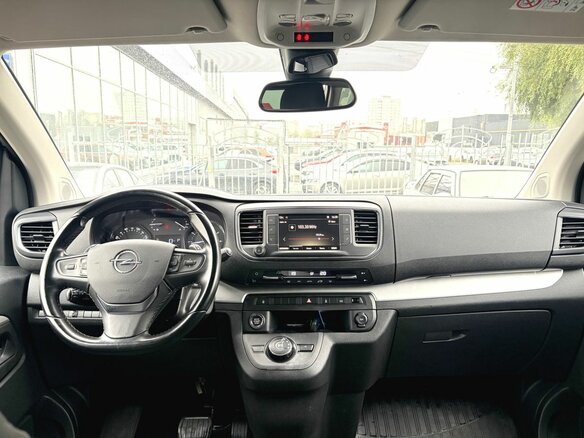 2020 Opel Zafira Life L I, серебристый - вид 21