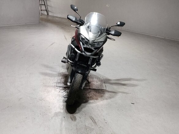 2015 Honda VFR 800, красный, 602000 рублей - вид 2