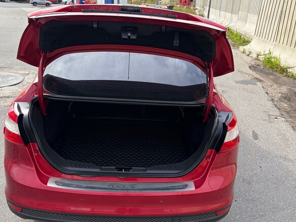 2013 Ford Focus III, красный, 680000 рублей - вид 9