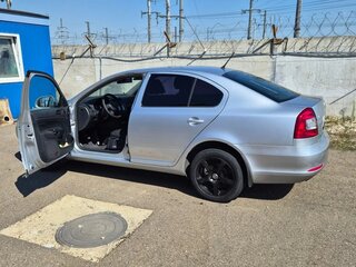 2011 Skoda Octavia II (A5) Рестайлинг, серебристый, 530000 рублей, вид 5