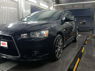 2013 Mitsubishi Lancer X Рестайлинг, чёрный, 1300000 рублей, вид 4