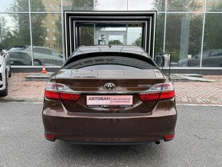 2018 Toyota Camry VII (XV50) Рестайлинг 2, коричневый, 1979000 рублей, вид 5