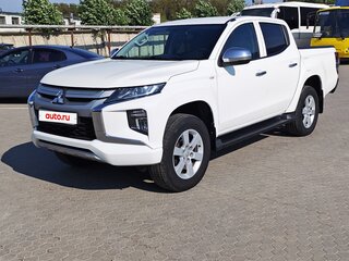 2022 Mitsubishi L200 V Рестайлинг, белый, 2500000 рублей, вид 1