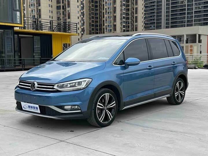 Открыть фотографии: Volkswagen Touran II