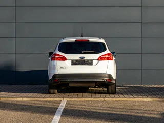 2017 Ford Focus III Рестайлинг, белый, 1095000 рублей, вид 5
