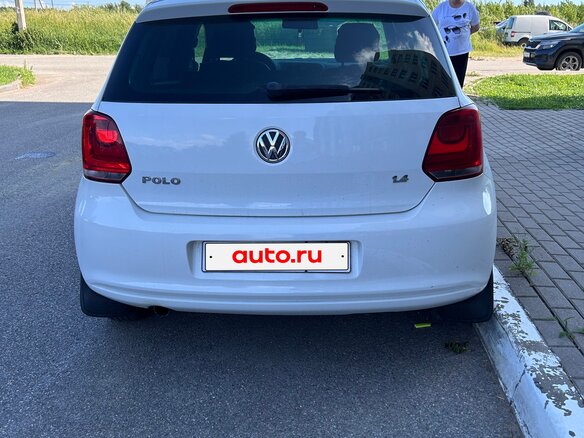 2010 Volkswagen Polo V, белый, 430000 рублей - вид 1