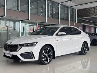 2023 Skoda Octavia IV (A8), белый, 1740000 рублей, вид 1