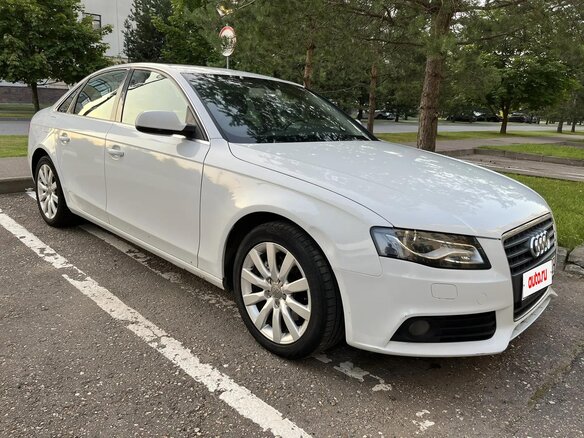 2011 Audi A4 IV (B8), белый - вид 1