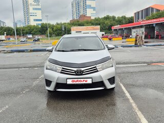 2015 Toyota Corolla XI (E160, E170, E180), серебристый, 1350000 рублей, вид 2