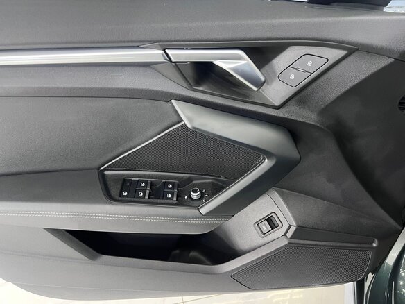 2023 Audi A3 35 TFSI Long IV (8Y), чёрный, 2285000 рублей - вид 13