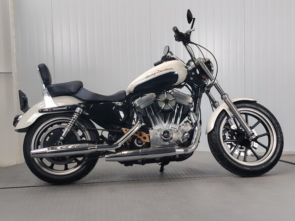 2013 Harley-Davidson Sportster 883, белый, 599000 рублей