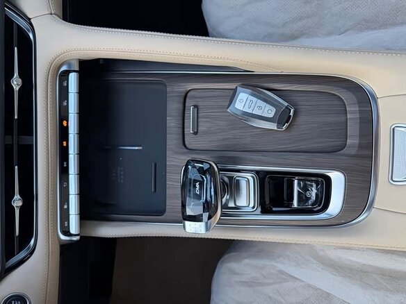 2026 Geely Monjaro I Рестайлинг, серый, 3410000 рублей - вид 21