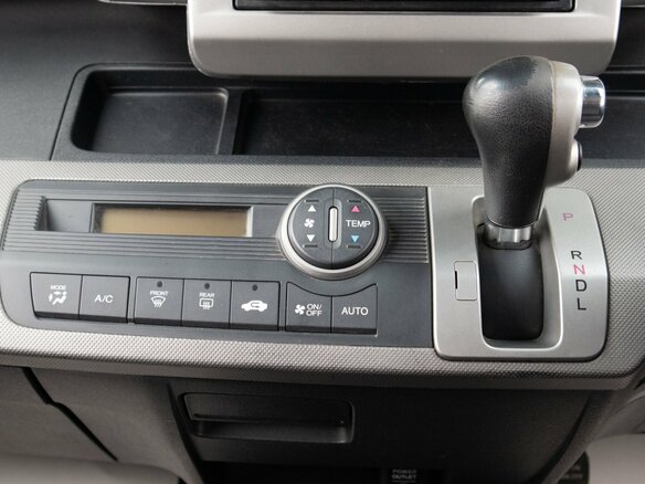 2014 Honda Freed I Рестайлинг, серый - вид 9