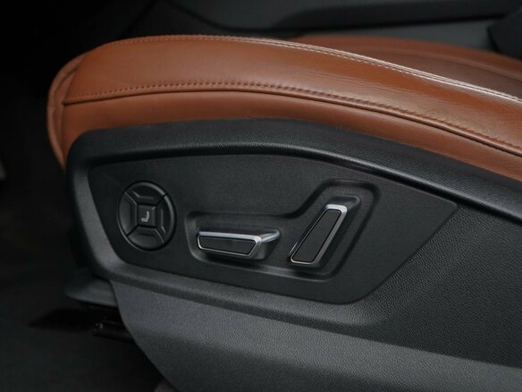 2020 Audi Q7 45 TDI II (4M) Рестайлинг, синий, 7333055 рублей - вид 22