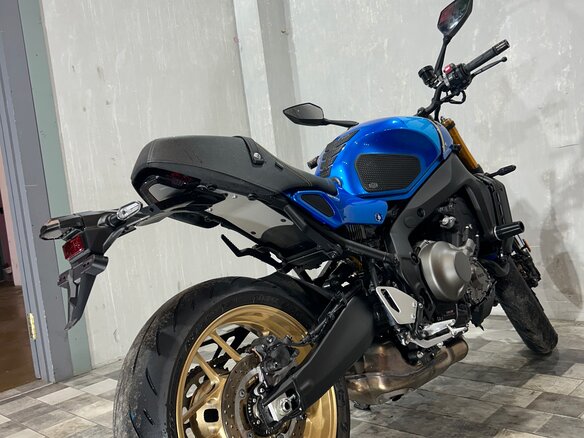 2022 Yamaha XSR900, синий, 1030000 рублей - вид 6