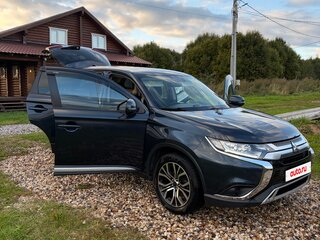 2019 Mitsubishi Outlander III Рестайлинг 3, синий, 2450000 рублей, вид 4