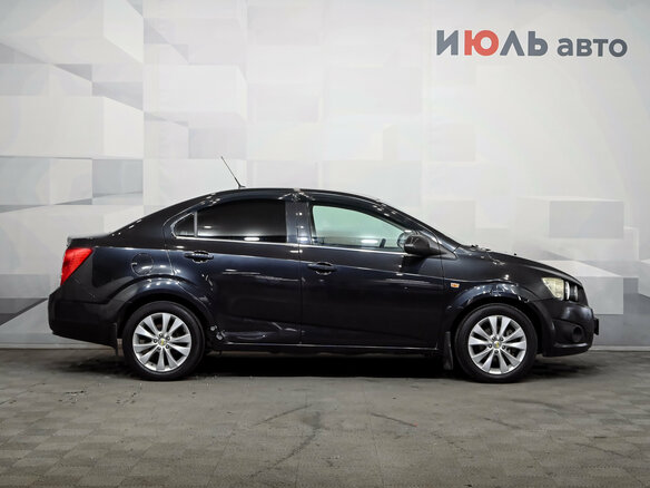 2013 Chevrolet Aveo II, чёрный, 585000 рублей - вид 9