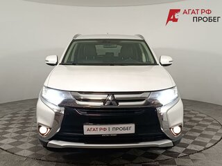 2016 Mitsubishi Outlander III Рестайлинг 2, белый, 1760000 рублей, вид 2