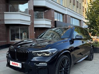 2019 BMW X5 30d IV (G05/G18), чёрный, 6100000 рублей, вид 2
