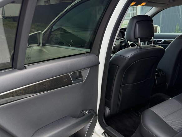 2011 Mercedes-Benz C-Класс 200 III (W204) Рестайлинг, белый, 1400000 рублей - вид 20