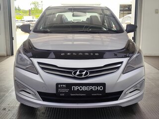 2015 Hyundai Solaris I Рестайлинг, серебристый, 610000 рублей, вид 2