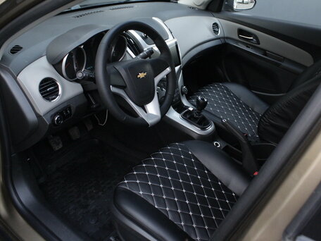 2013 Chevrolet Cruze I Рестайлинг, бежевый, 810000 рублей, вид 5